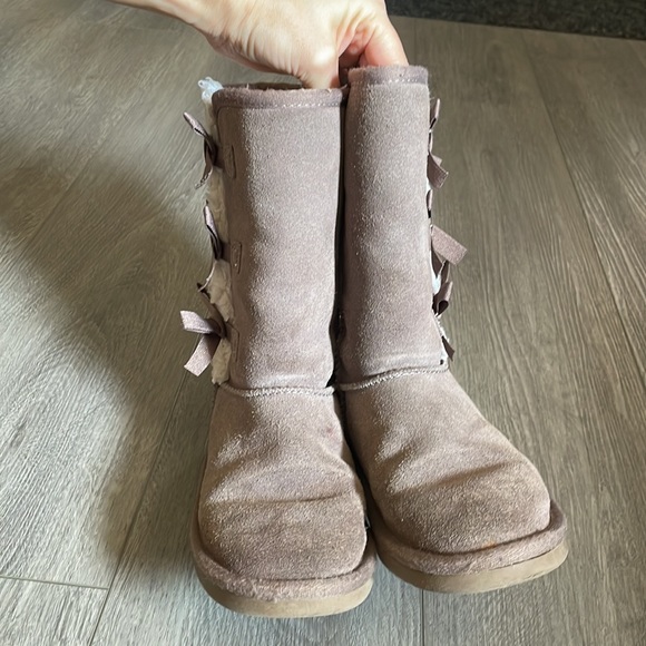 Kids Bow Uggs (sz1) - Picture 3 of 8